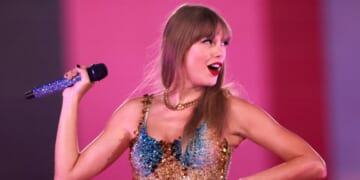 Taylor Swift Breaks a Heel on Stage as She Misses Travis Kelce’s Game