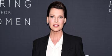 Linda Evangelista Doesn’t Blame Herself for Plastic Surgery Incident