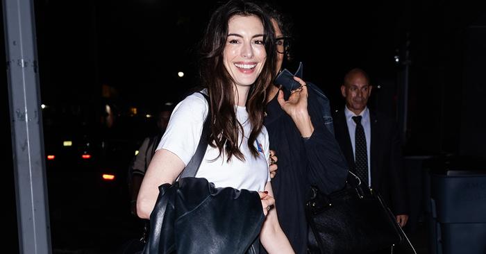 Anne Hathaway's Patent Leather Shoes Are the Next Big Trend