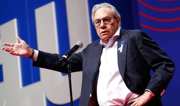 Lewis Black’s Retirement From Touring, Final Dates Unveiled – Deadline