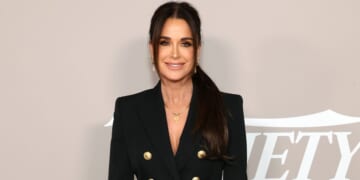 Read on the Go With Kyle Richards' Kindle: 'I'm Loving This'