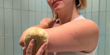 Estee LaLonde Explains How To Dry Brush Your Skin And The Benefits Of Dry Brushing