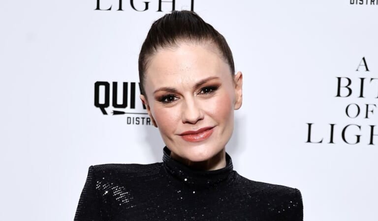 Anna Paquin ‘Having a Good Day’ After Walking Red Carpet With Cane
